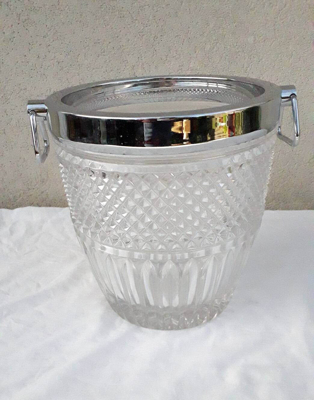 Champagne bucket