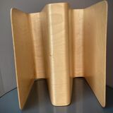 Design magazine holder in thermoformed wood