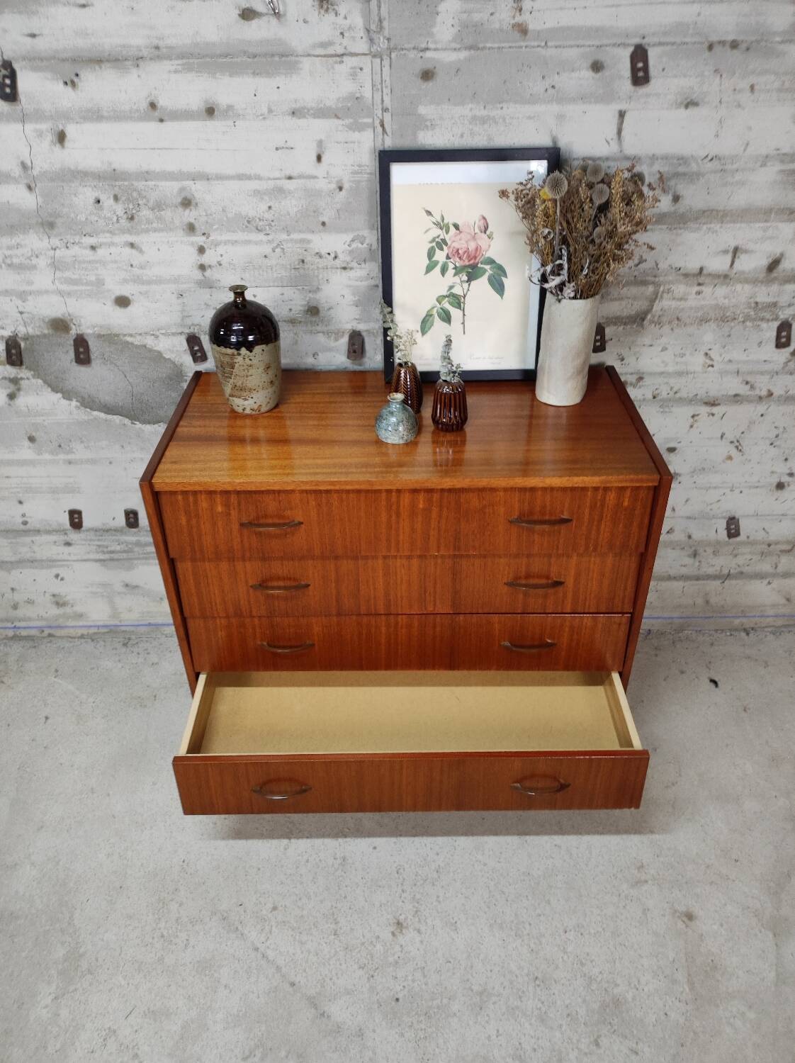 Commode vintage