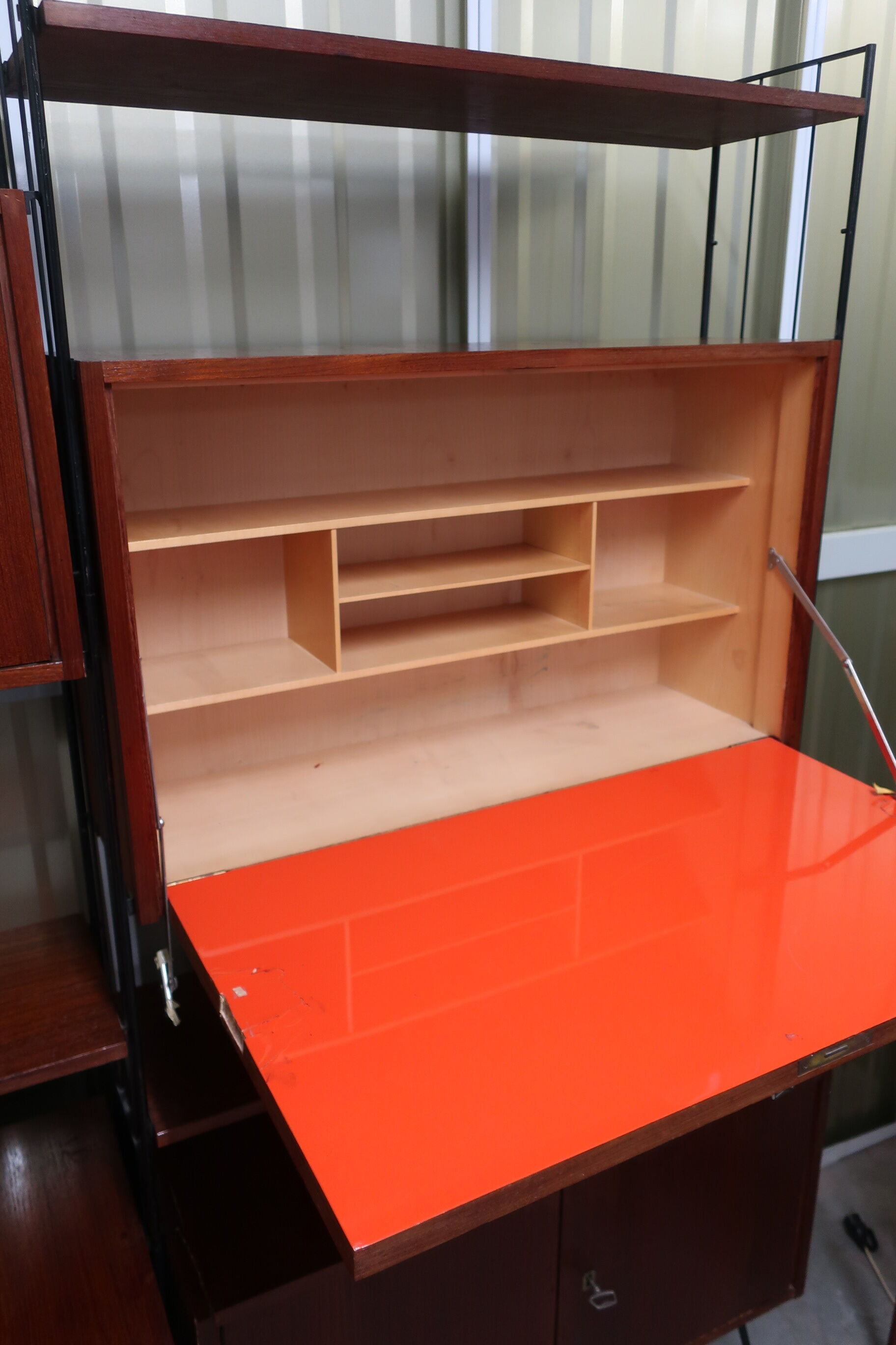 Library, 60s teak shelf on feet