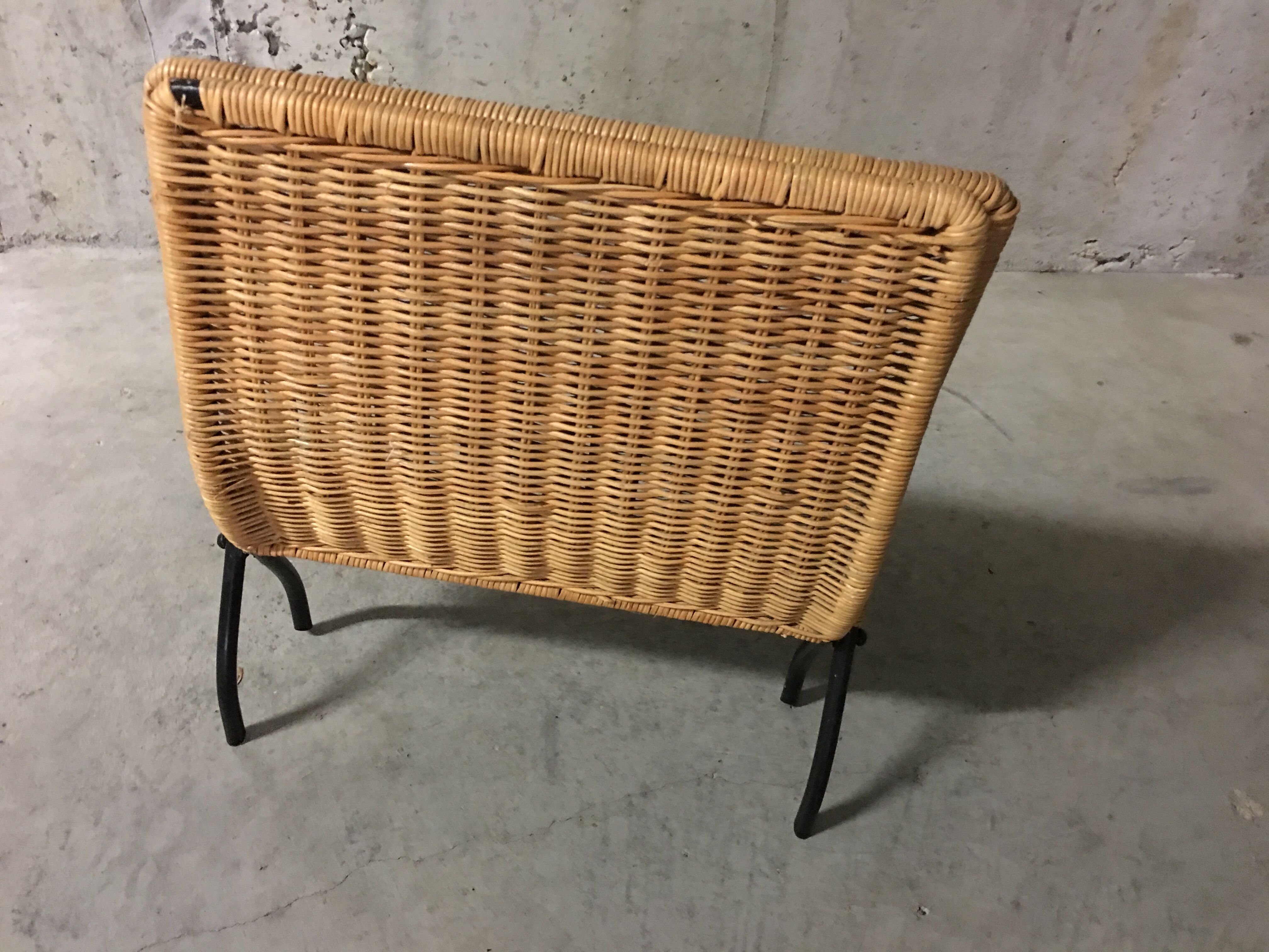 Magazine rack 60 years