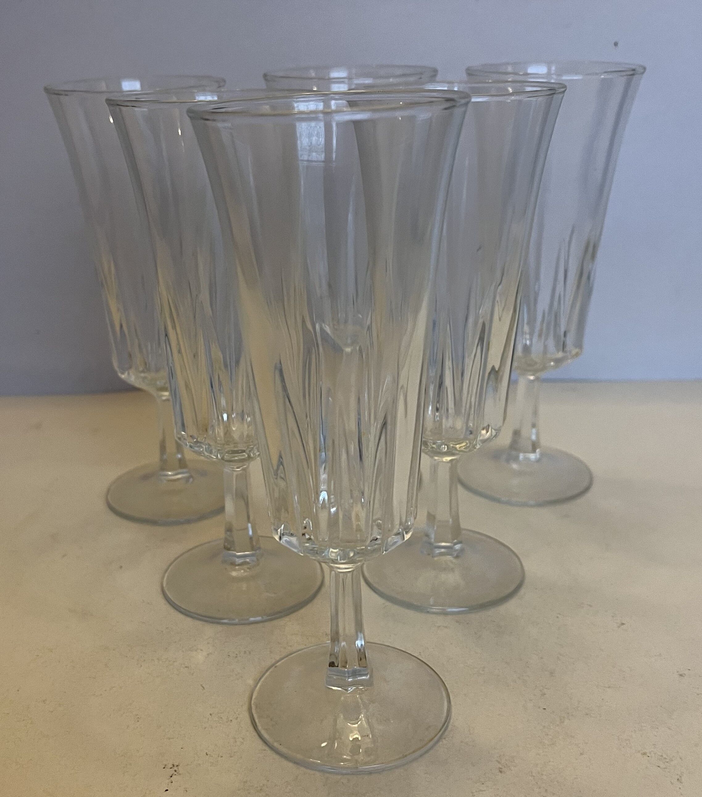 6 Champagne flutes