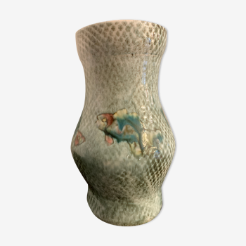 Vase vernissé et moucheté en céramique Vallauris à décor de poissons