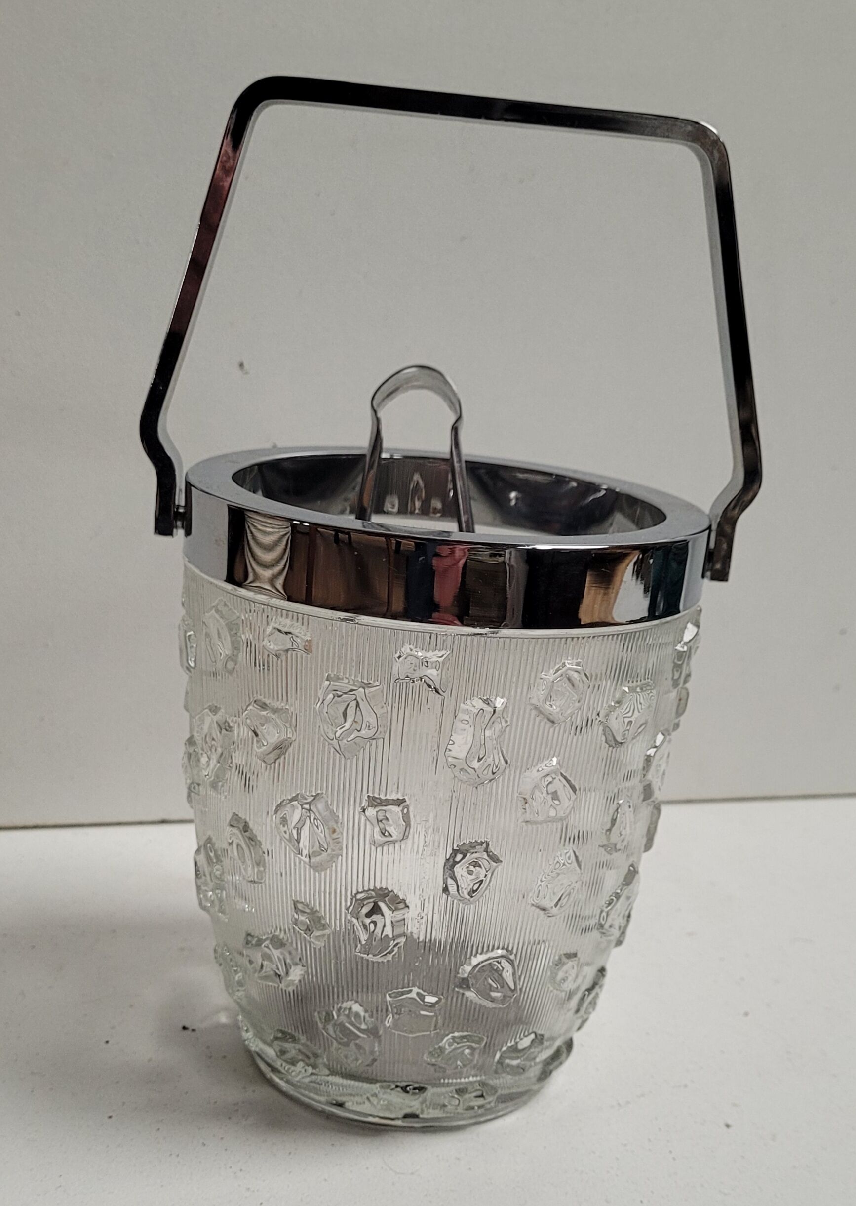Bucket ice cubes glass