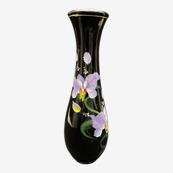 Lacquer vase decorated with orchids