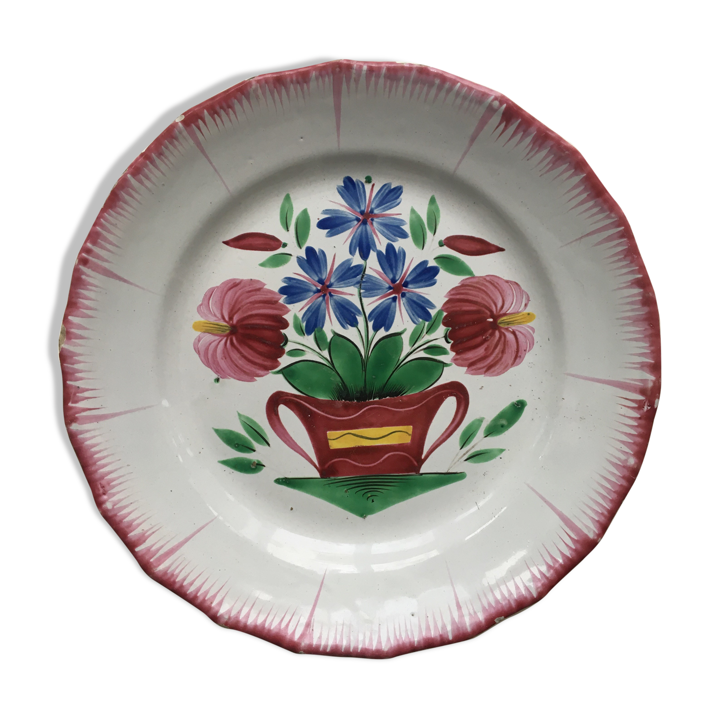 Old-time basket décor faience plate