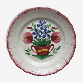 Old-time basket décor faience plate