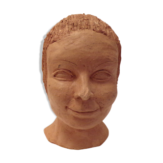 Young girl model clay bust