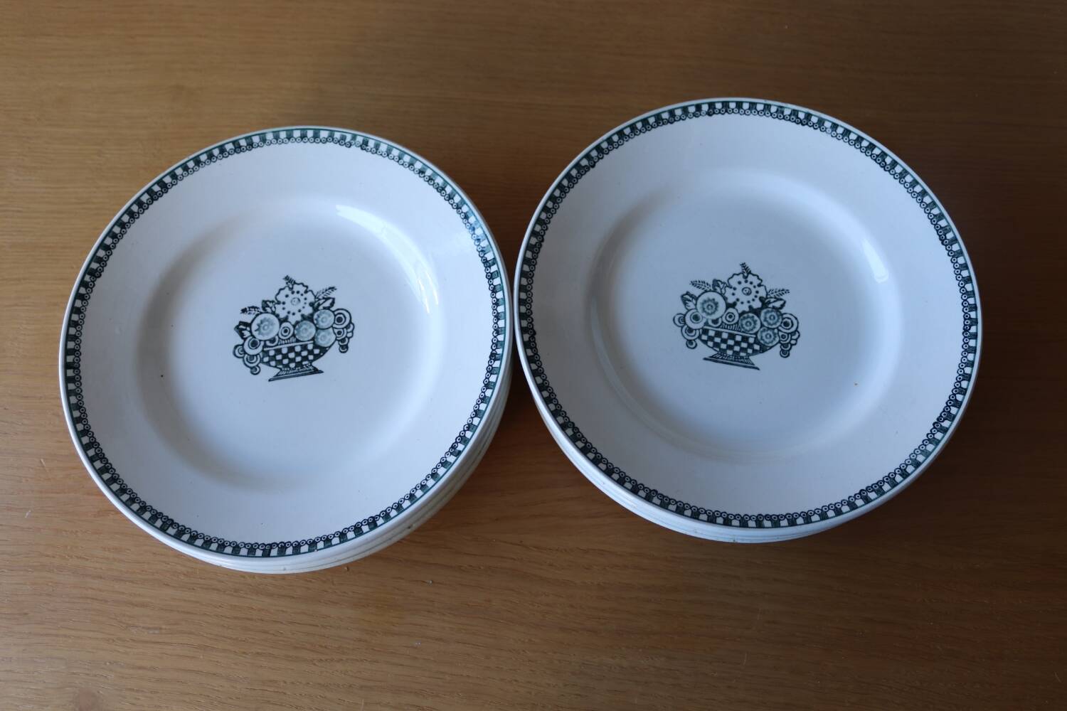 14 old plates in iron clay l'amandinoise