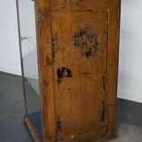 Mahogany showcase painted at the end of the nineteenth century