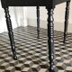 Table d'appoint en bois et noir
