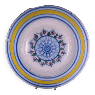 Turhout earthenware dish