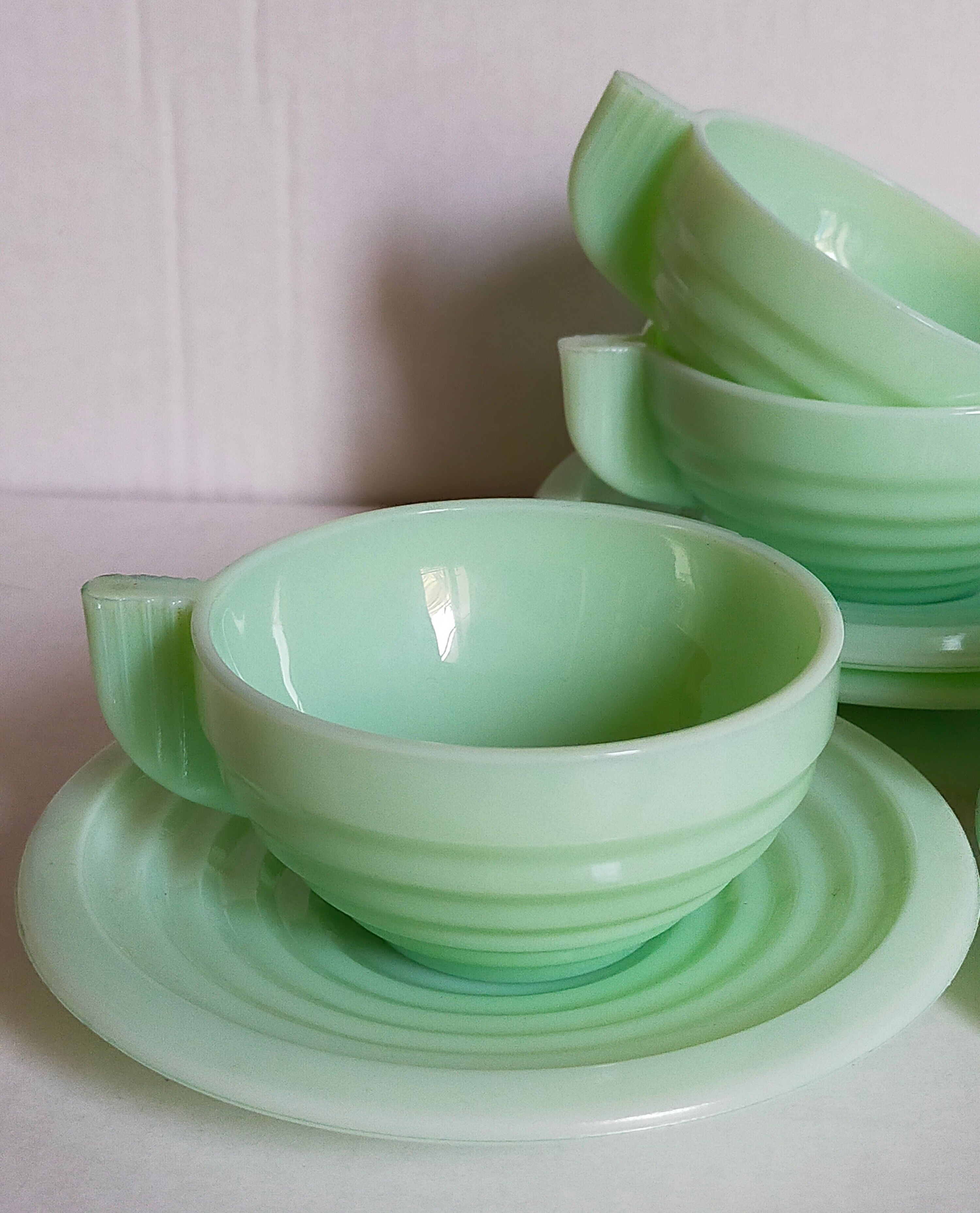 Four Art-Deco opaline cups