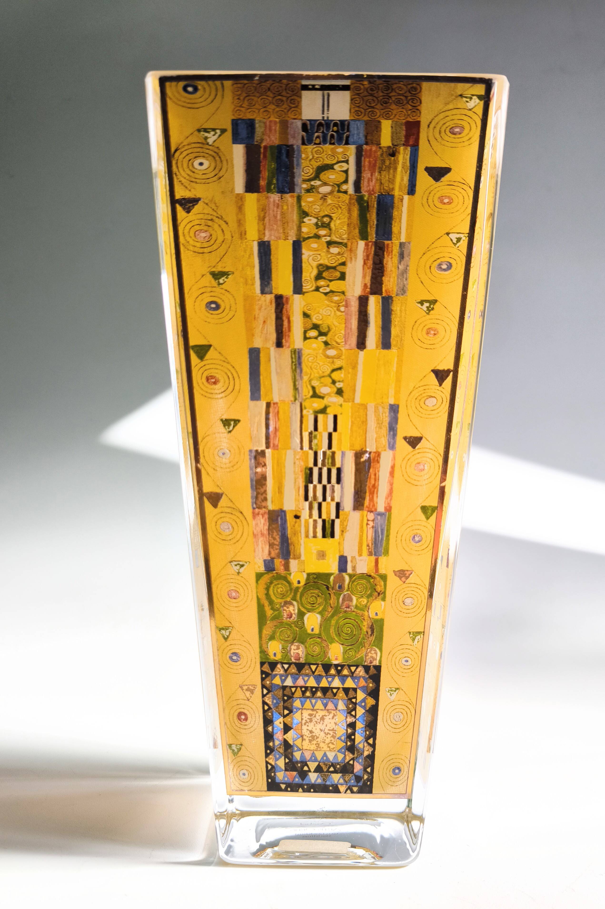 Goebel vase Artis Orbis Gustav Klimt "The Embrace"