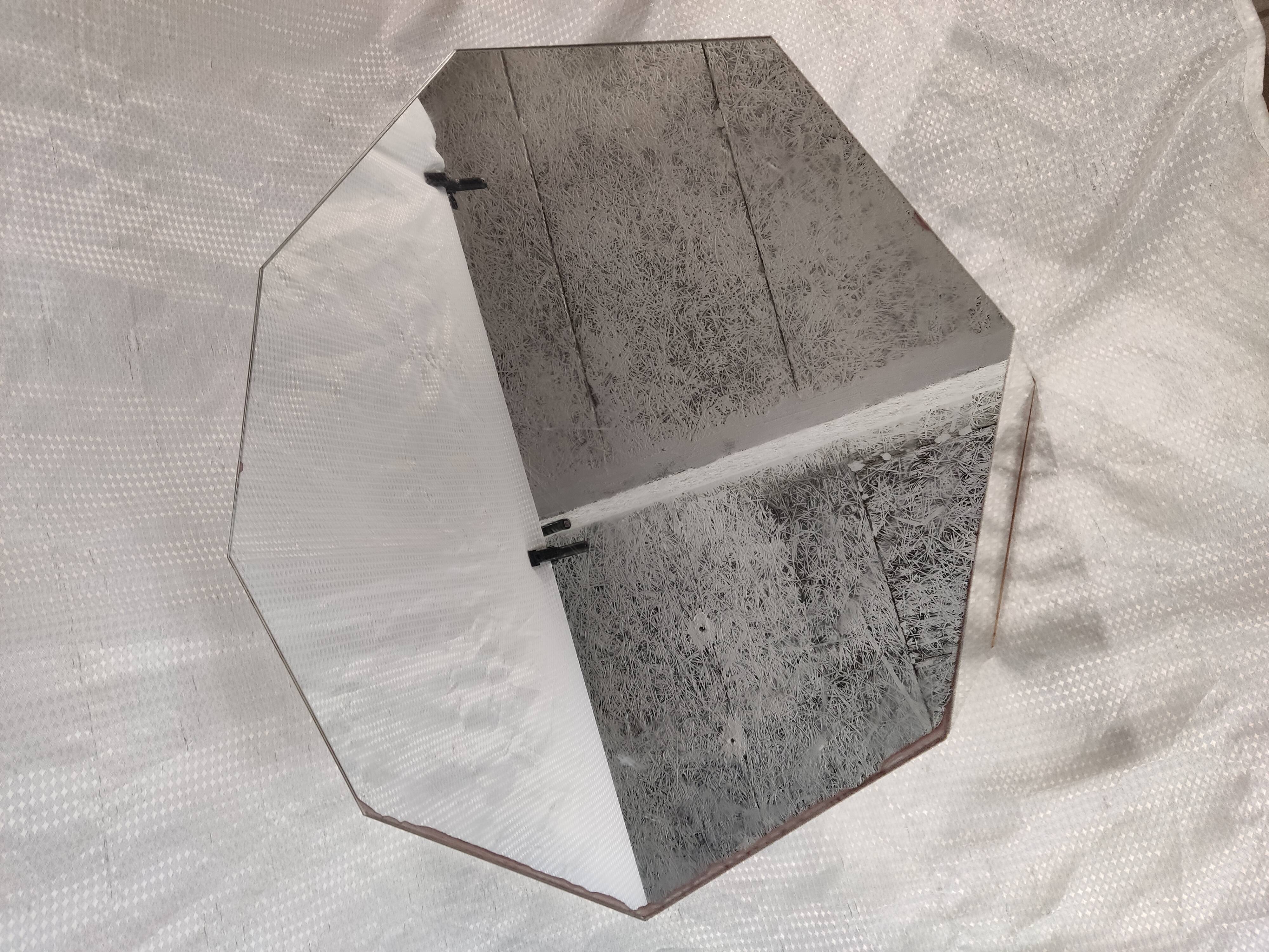 Coffee table mirror effect seventies