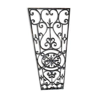Cast-cast-or-cast door grid