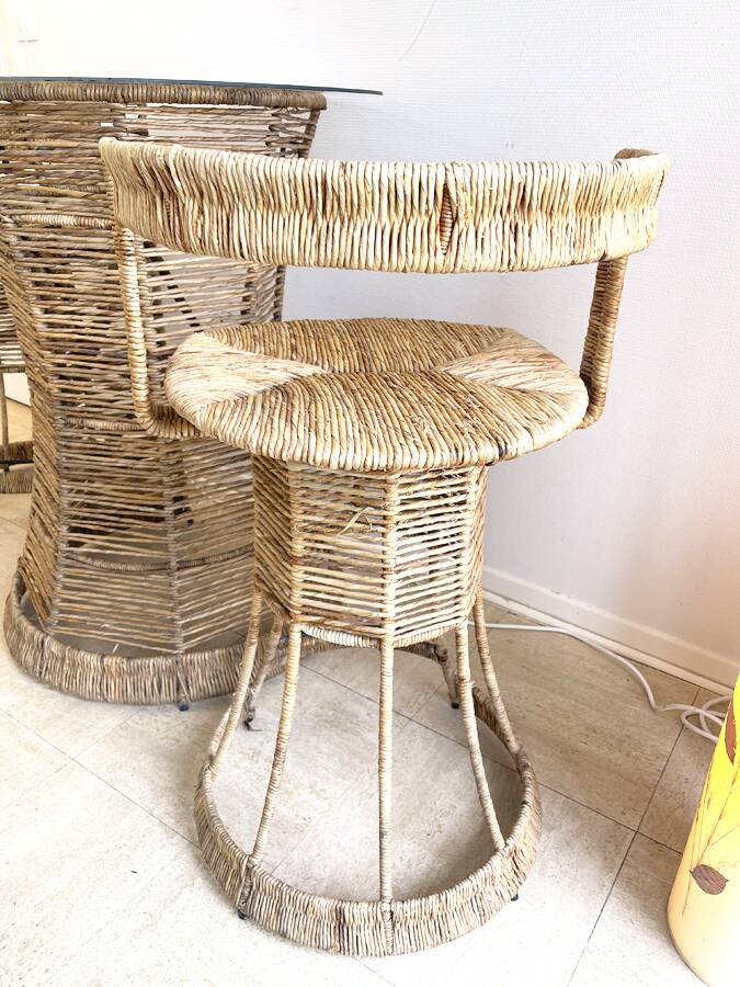 Garden bar in rattan and glass with its two stools – 1970s