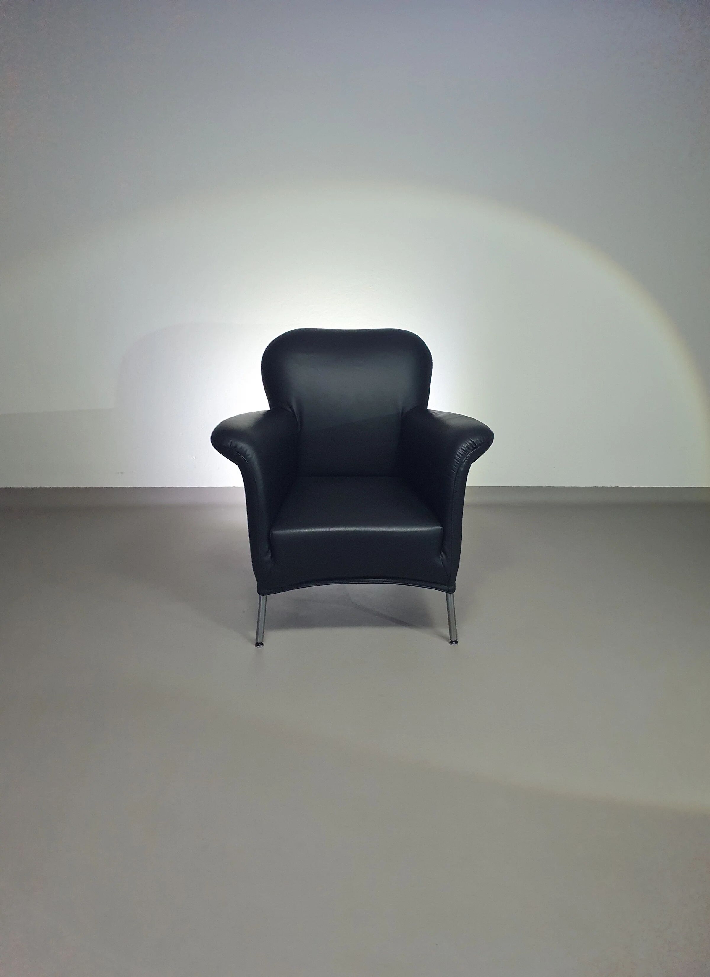 3 x rare armchair / model Turn / black leather / Bert Plantagie in mint condition.