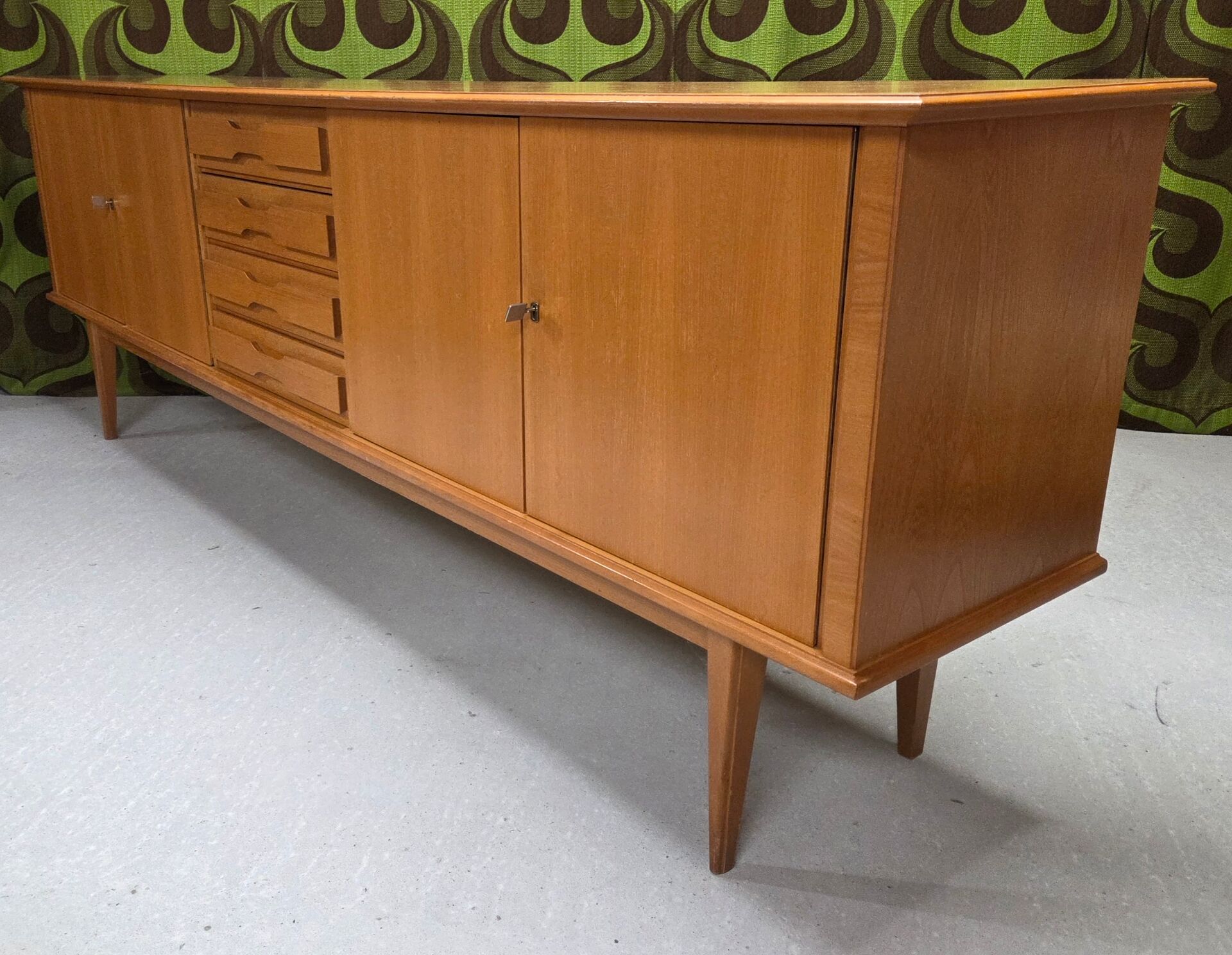 Grande enfilade vintage années 1970