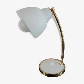 Desk lamp