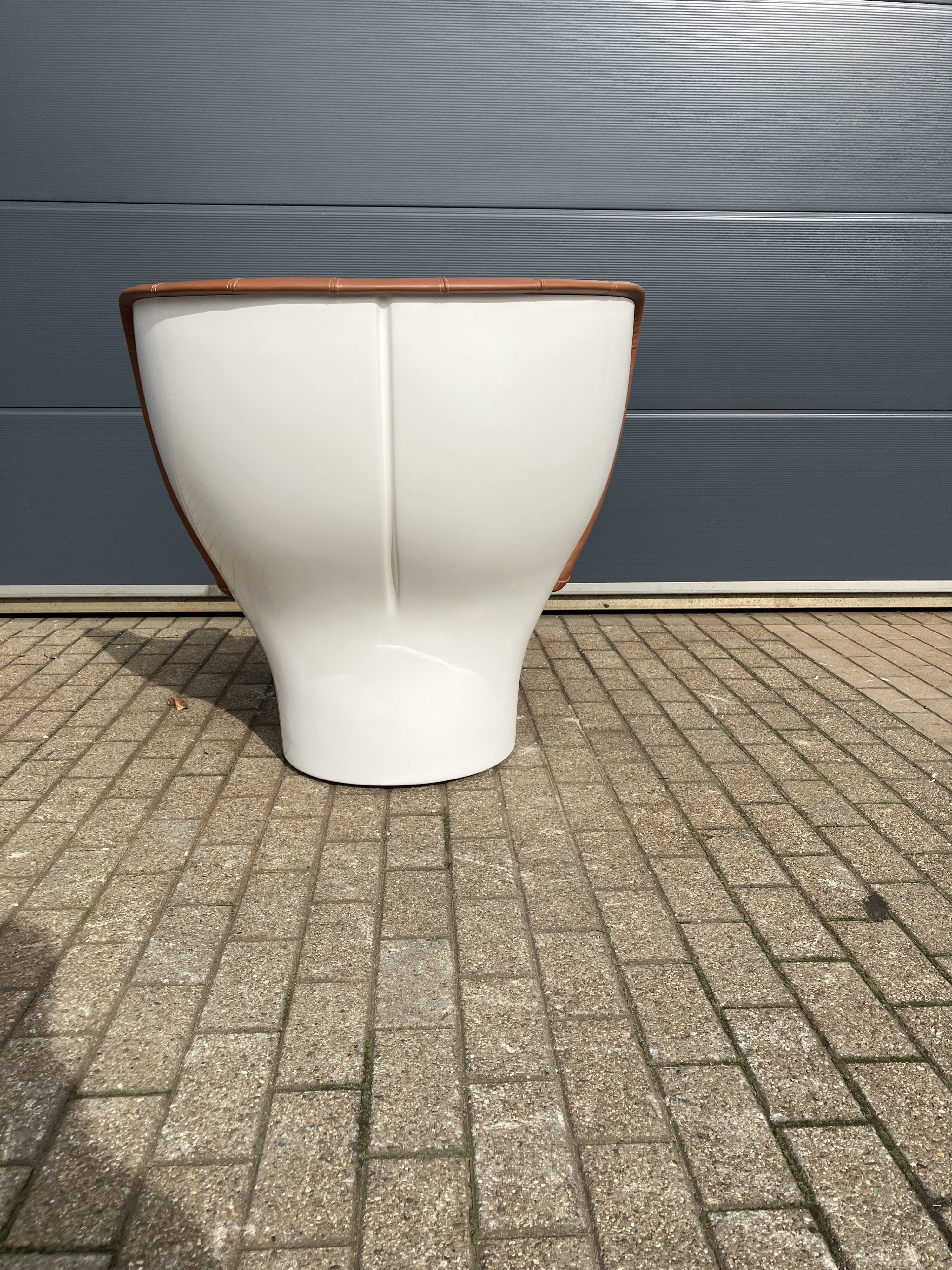 Joe Colombo Elda chair Longhi, Cognac leather in new condition!