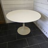 Tulip-shaped table from the 60s, Grosfillex