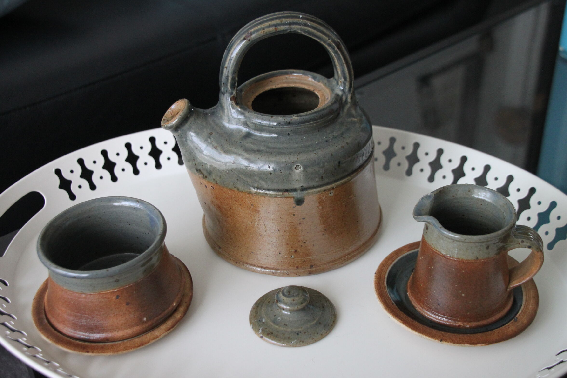 Set teapot sugar bowl milk pot