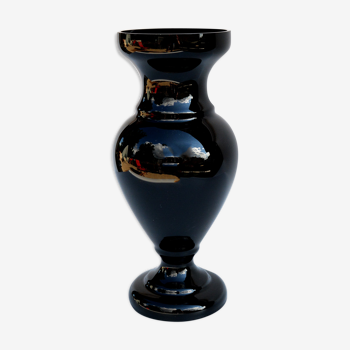 Vase en verre halite, Novy Bor, Tchécoslovaquie des années 1960