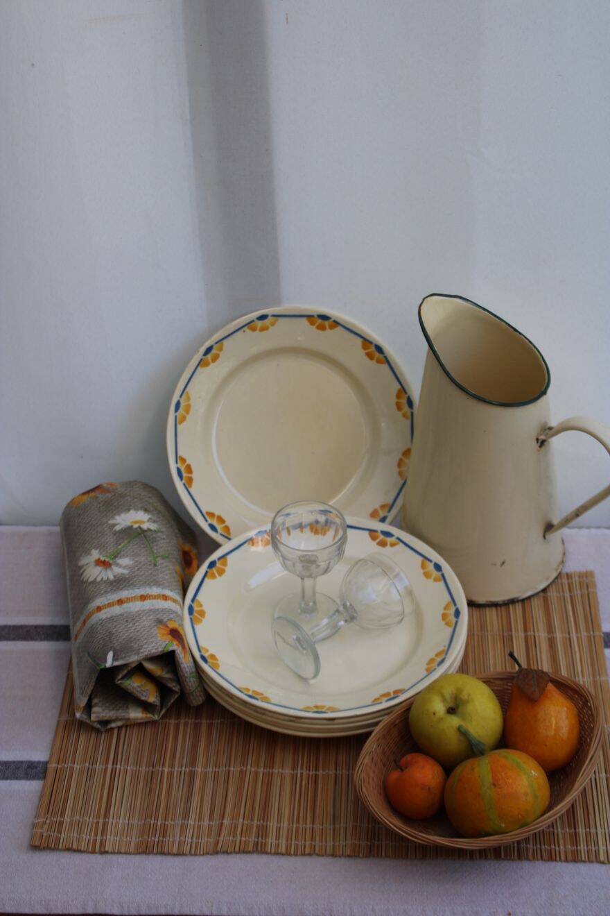 Set of 6 ceramic dinner plates