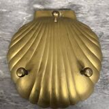Very large centerpiece in gilded bronze representing a shell