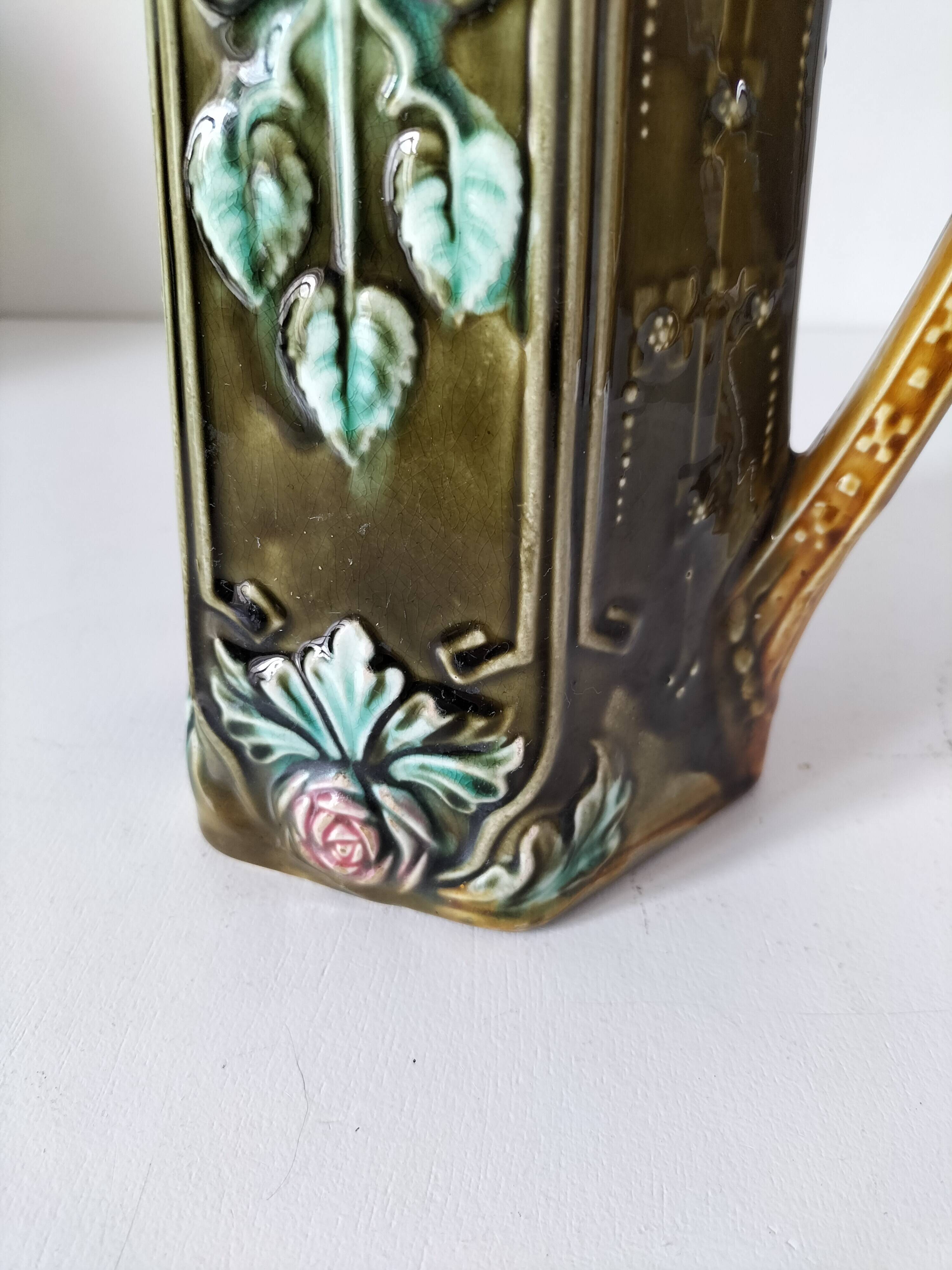 Slip pitcher from the Onnaing Earthenware Factory