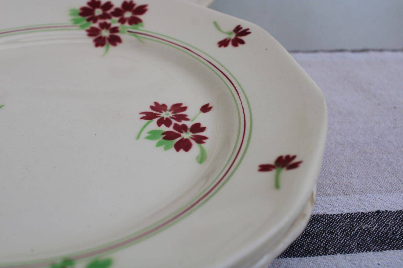 Set of 6 ceramic dessert plates