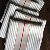 6 beige and red mattress cloth napkins
