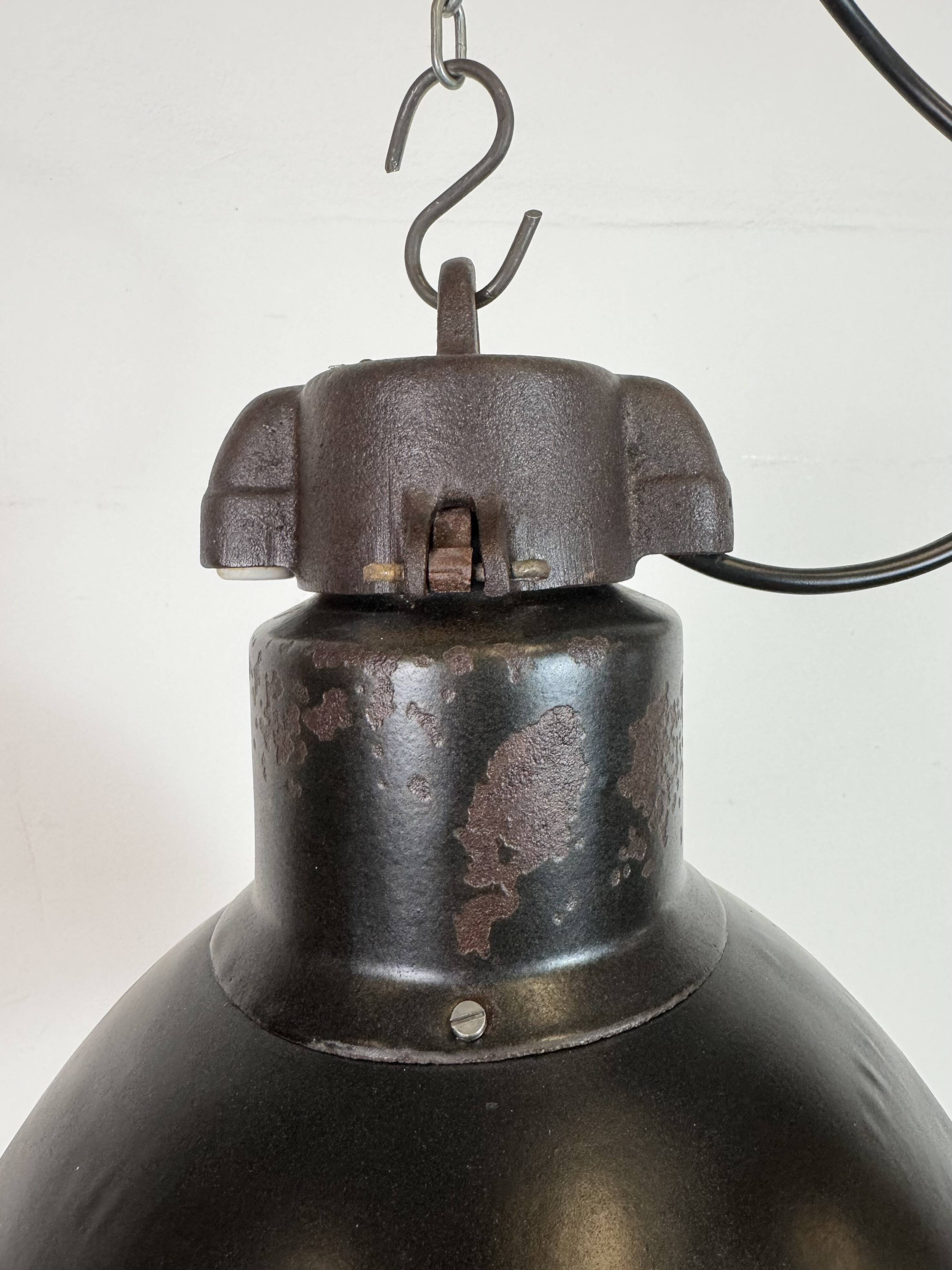 Industrial Bauhaus Black Enamel Pendant Light, 1930s