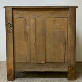 Bahut walnut Louis XV period of the late eighteenth century.