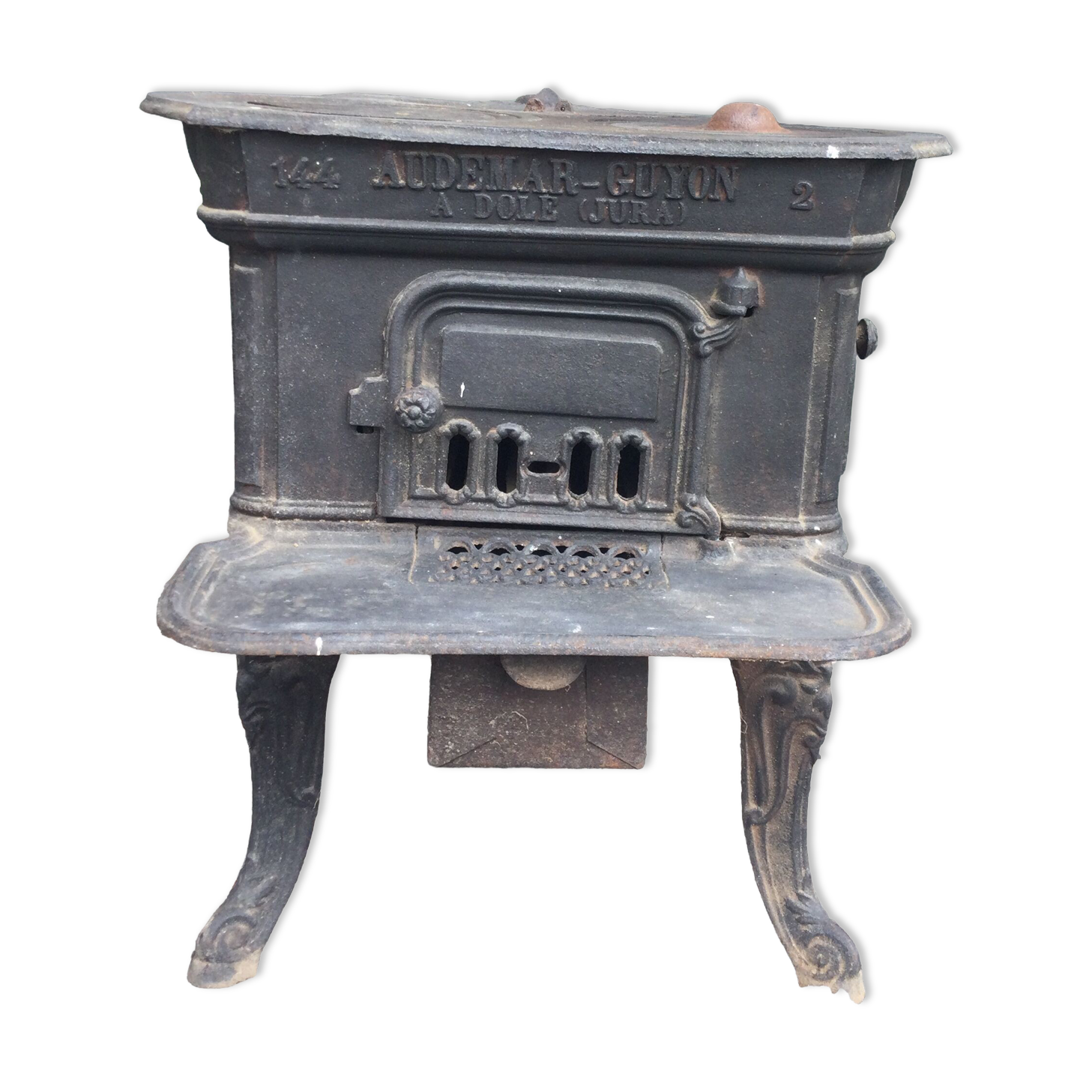 Cast iron stove