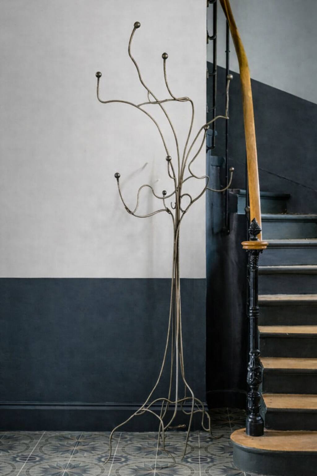 Hat stand – wrought iron art sculpture