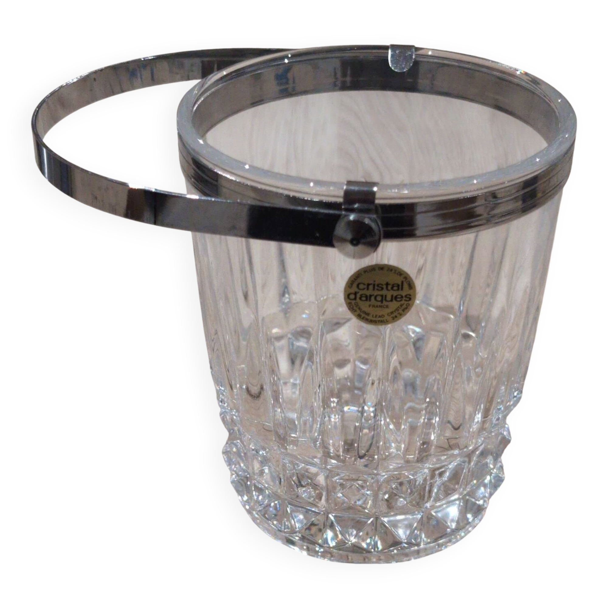 Crystal ice bucket from Arques model Longchamp with diamond point, metal handle.