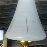 Vintage wall light from the 40s/50s with its two glass sconces on a brass support