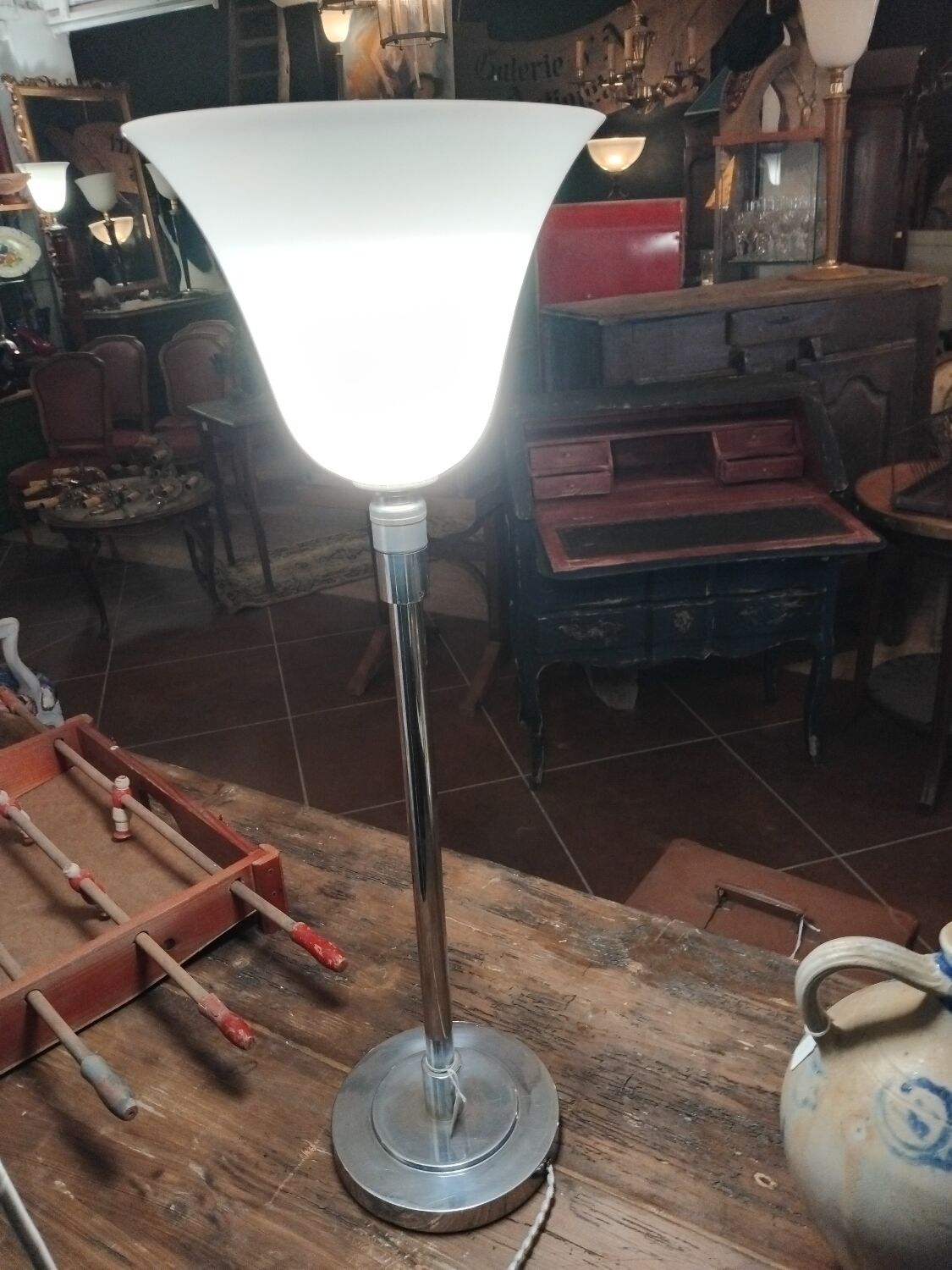 Mazda 1930 lamp in chromed metal and opaque glass