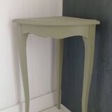Corner pedestal table
