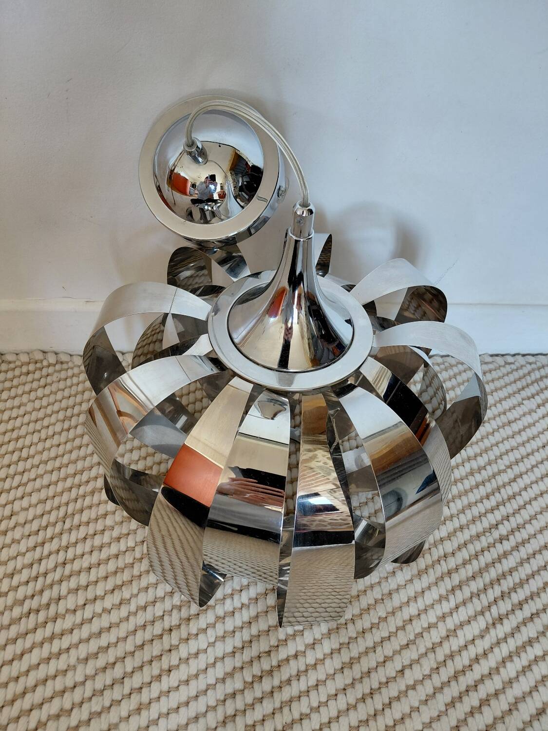 Chrome vintage suspension design space age - 1970s