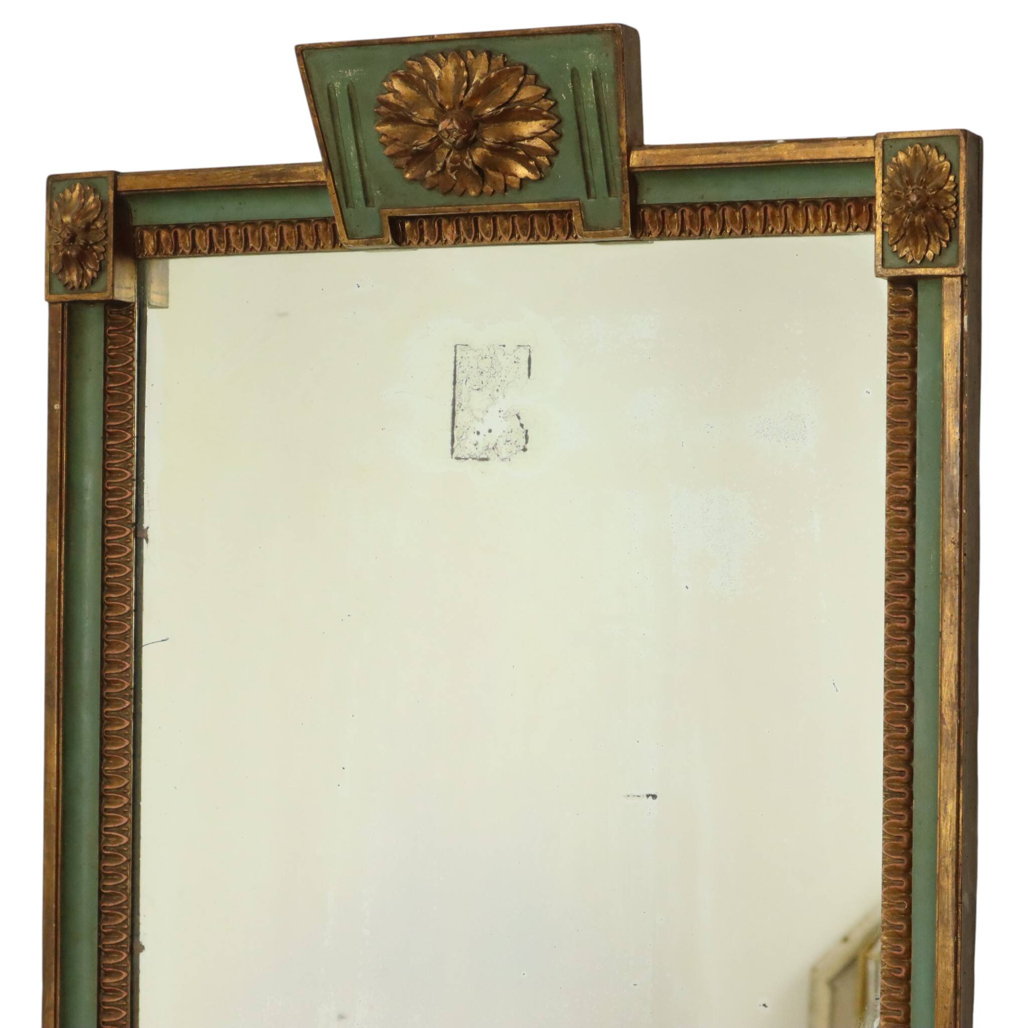 Miroir en bois doré, France, début du XXe siècle