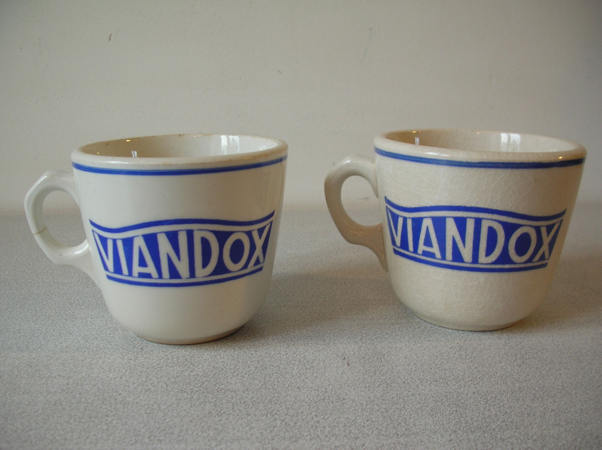Set of 2 old cups viandox ceramic
