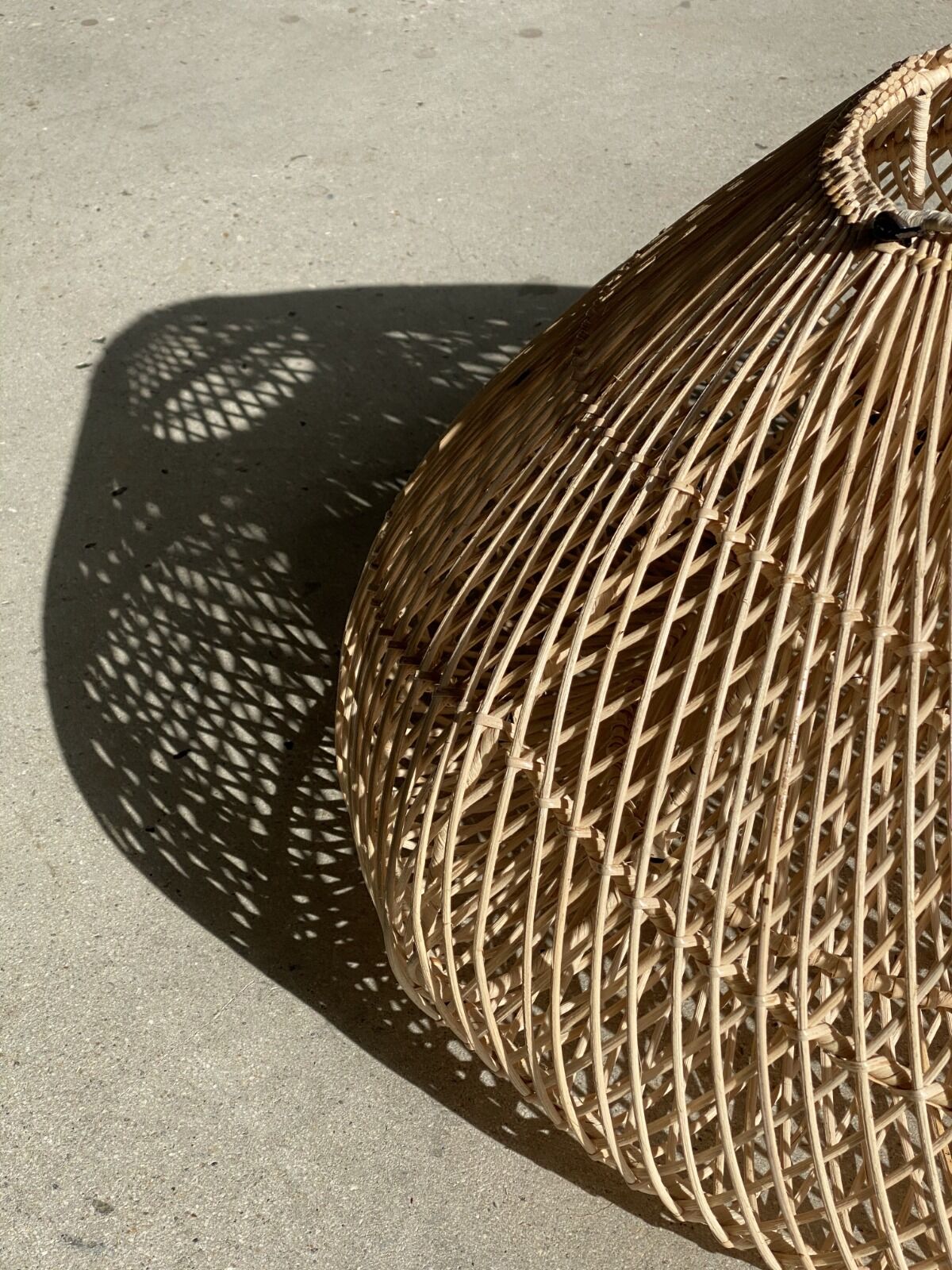 Small rattan lampshade in the shape of a braided hat