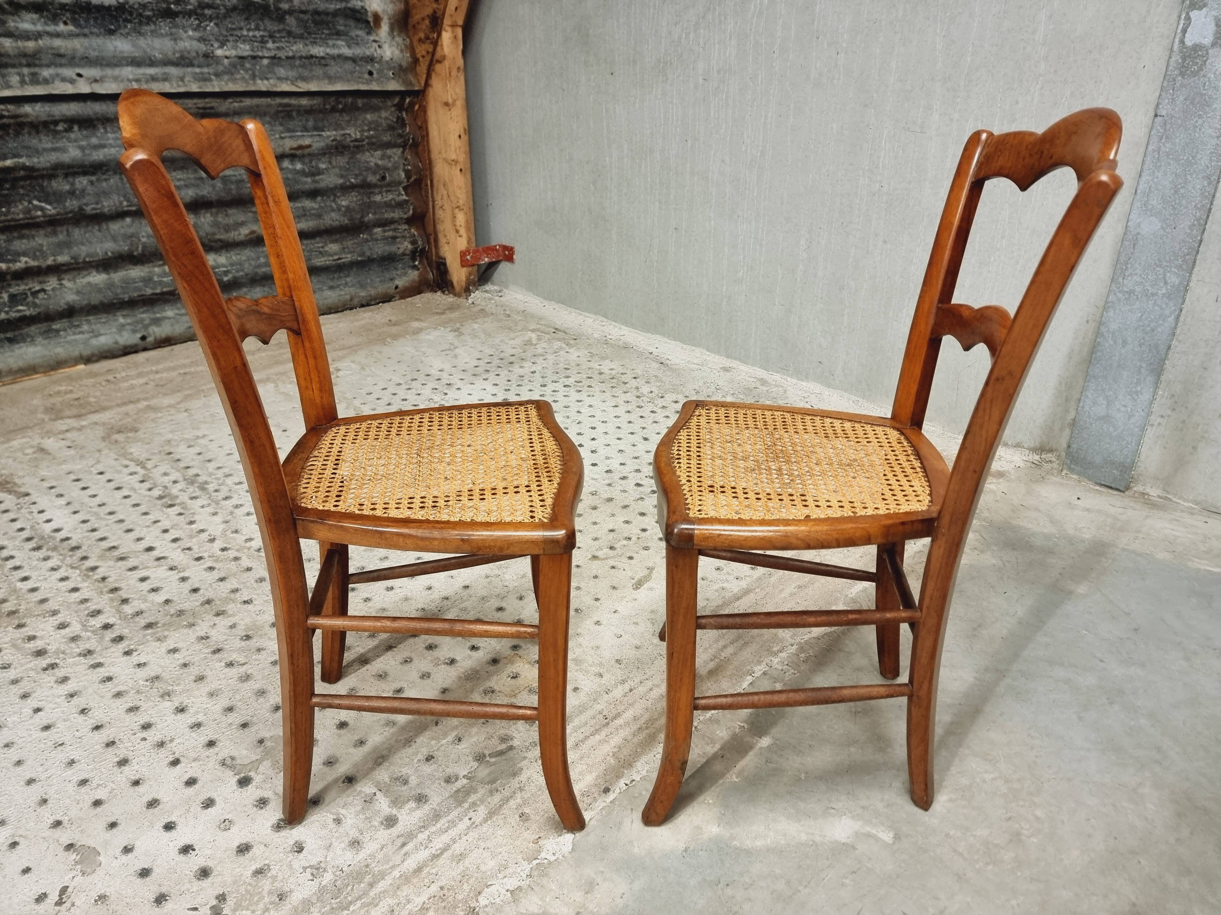Antique set of chairs walnut with webbing
