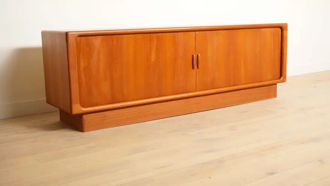 Vintage sideboard | 220 cm Dyrlund | 1960s | Tambour doors
