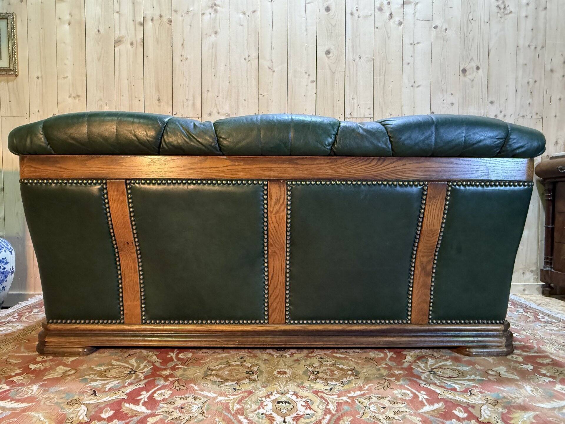 Salon canapé et deux fauteuils anglais "Oxford" en cuir et bois de chêne