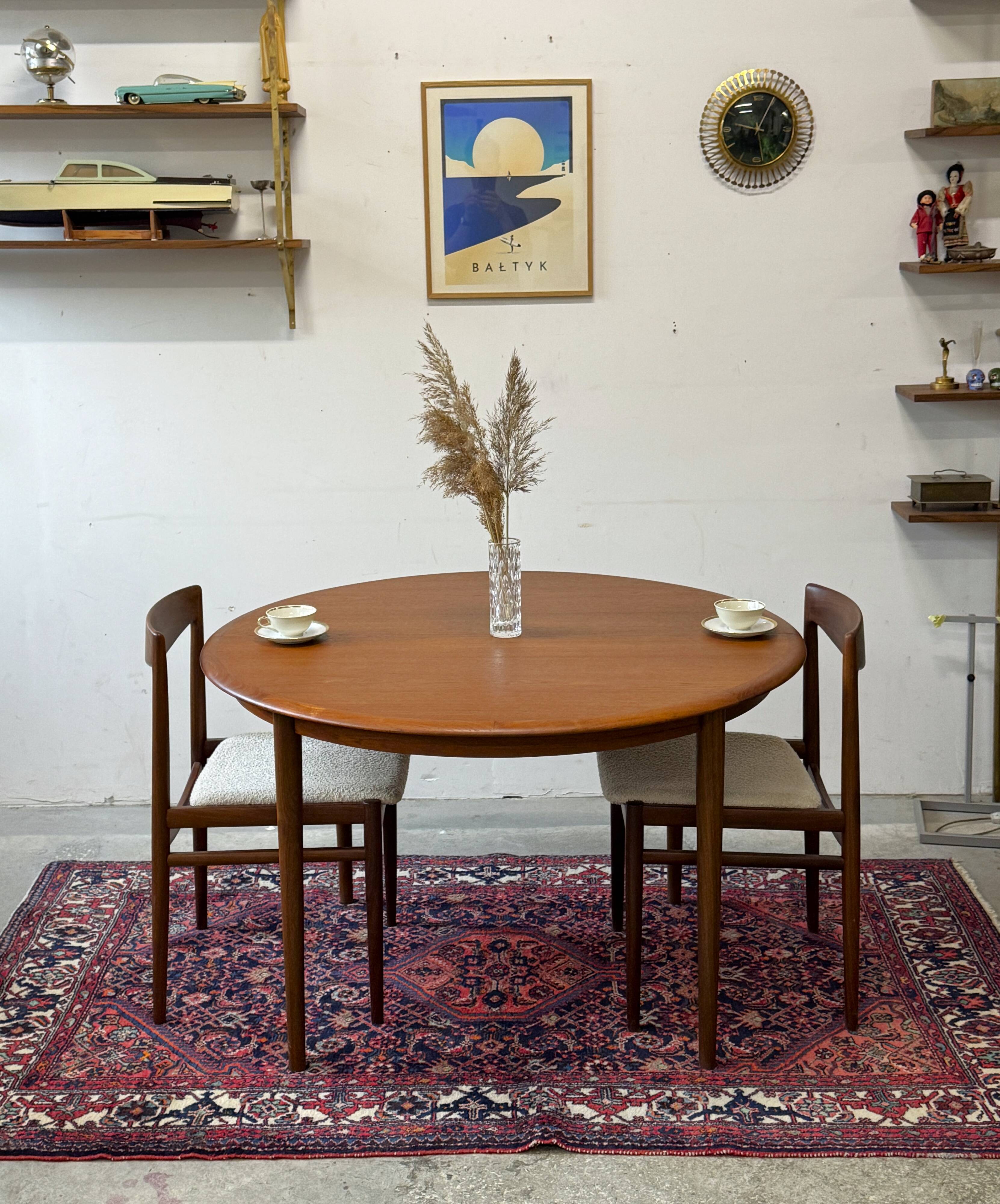 Extendable teak table, Denmark 1960s/1970s, mid-century modern, vintage