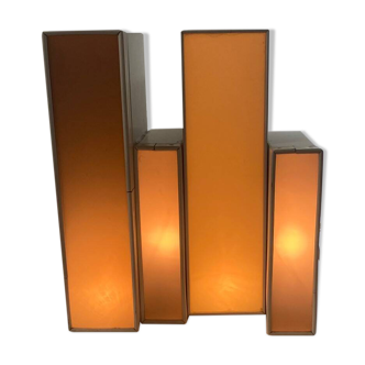 Lampe gratte-ciel design en métal et plastique